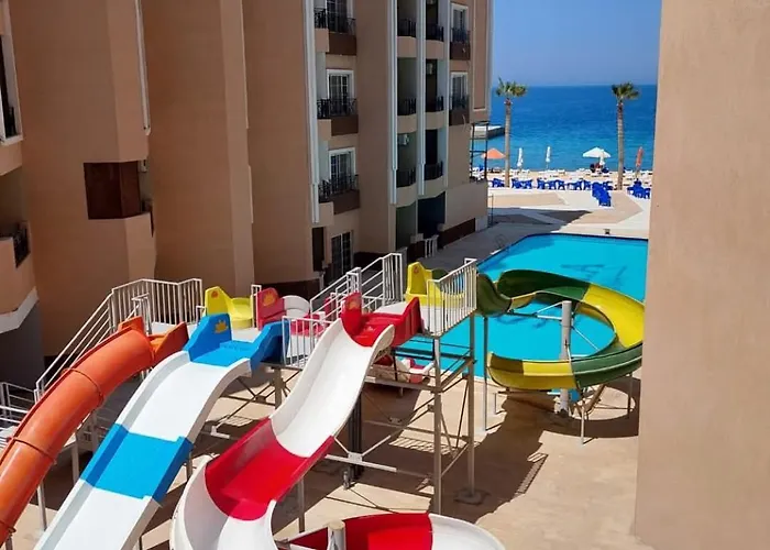 Garden & Sea View At Juliana